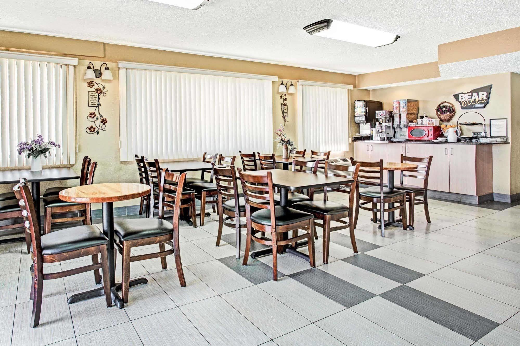Knights Inn Aurora Εξωτερικό φωτογραφία