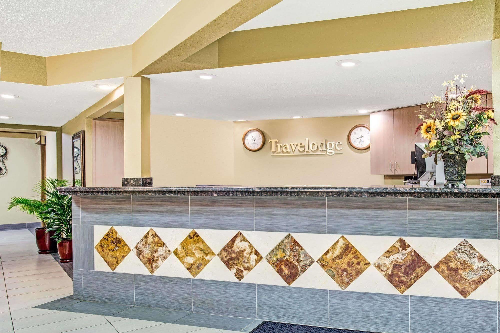 Knights Inn Aurora Εξωτερικό φωτογραφία