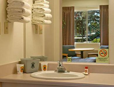Knights Inn Aurora Δωμάτιο φωτογραφία